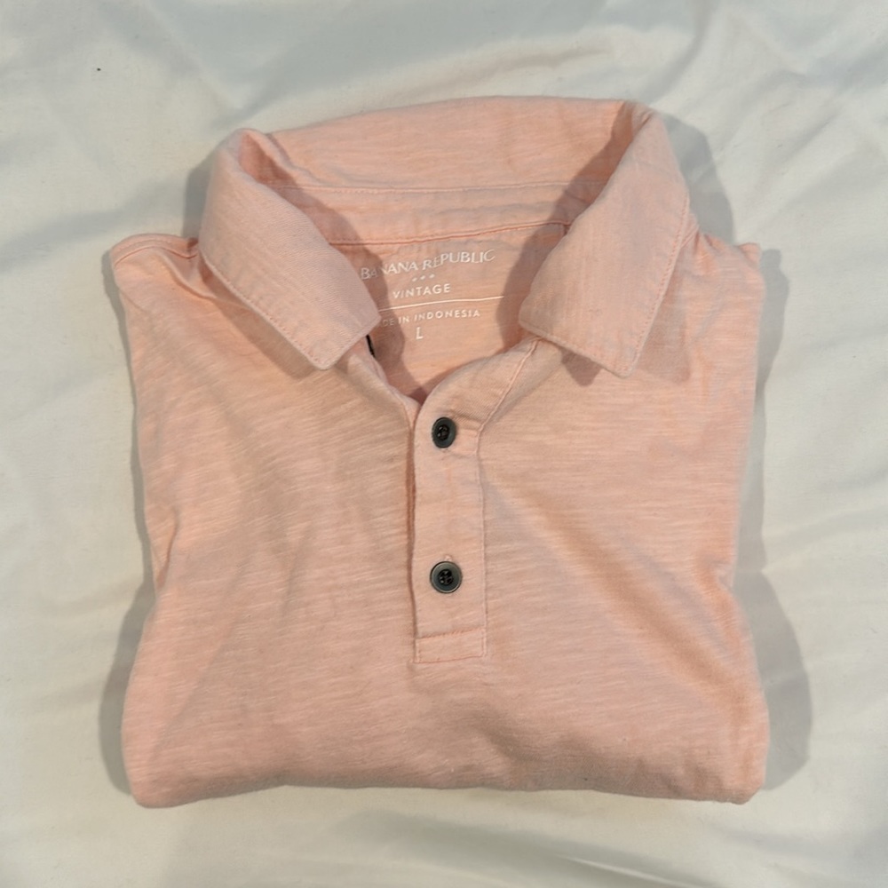 2 tshirts for man alfani blue medium- Banana republic pink large